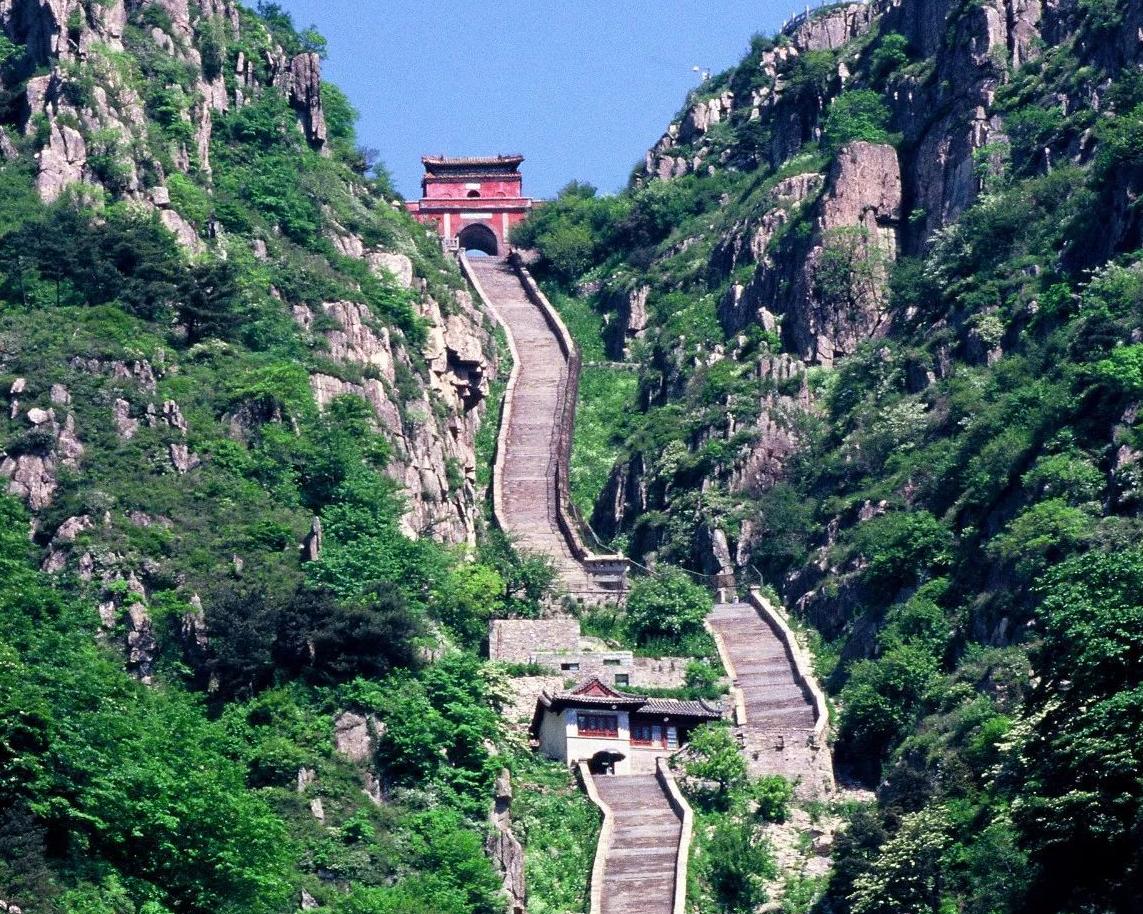 泰山是五岳之首吗
