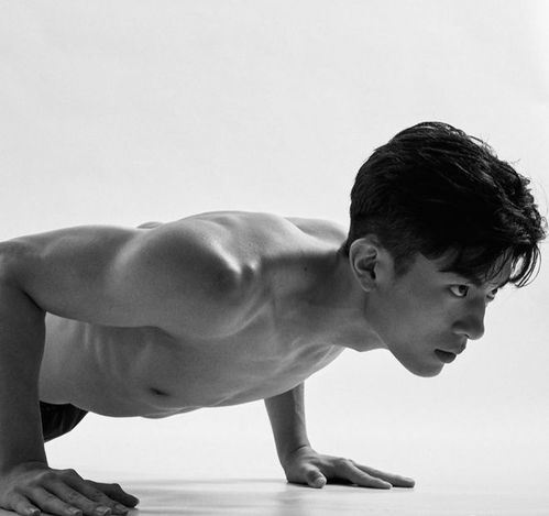 万茜和江一燕长得好像