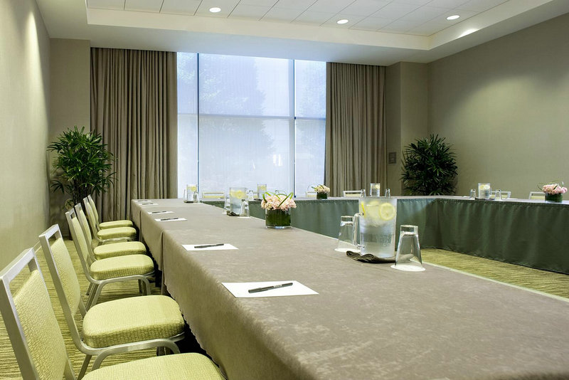 肌肉兴盛的魔怪肌肉女 世界上力量最大的肌肉女