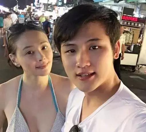 大学女生以1战5录音曝光